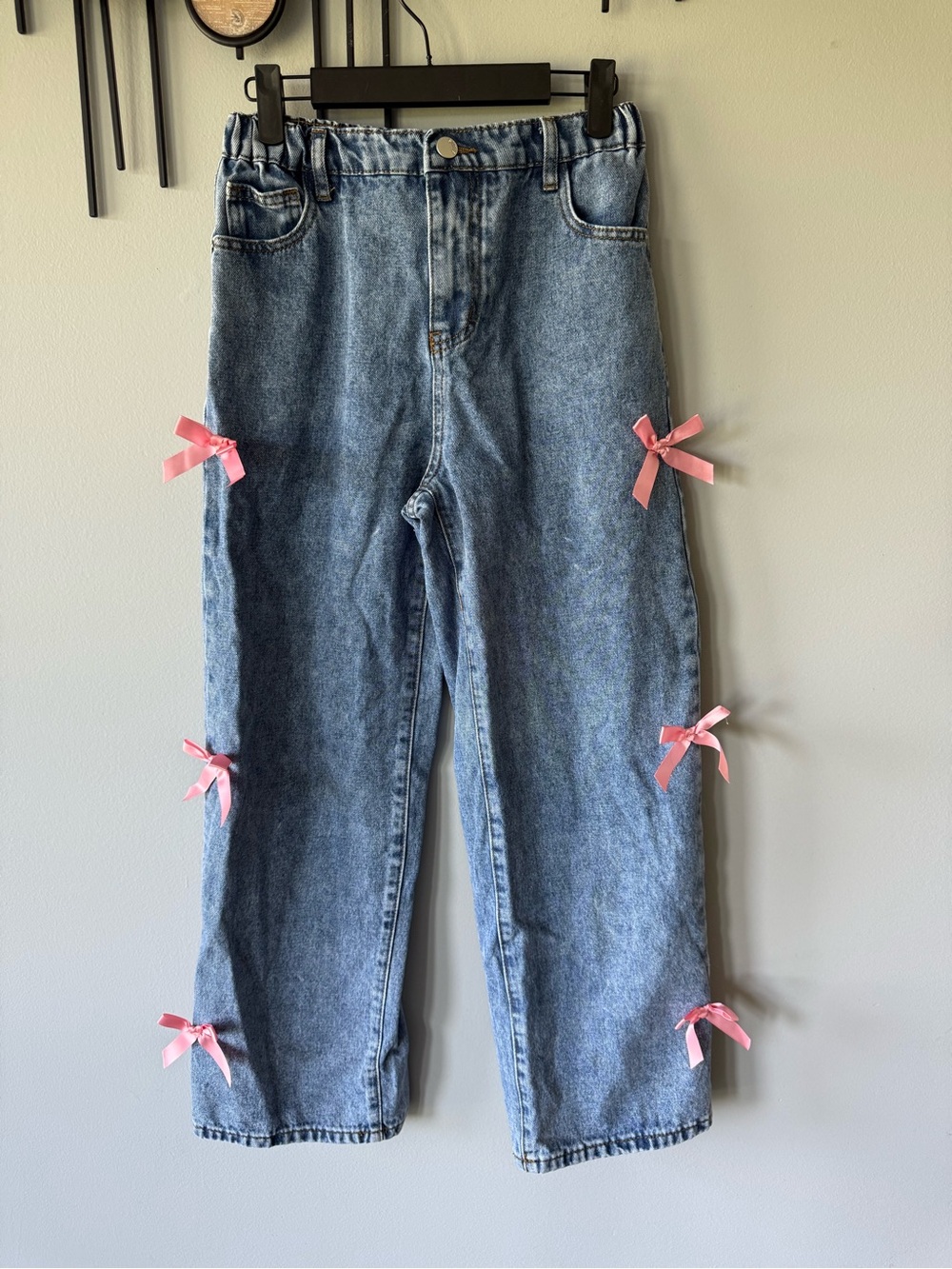 SHEIN Light Blue Kids Denim Jeans with Pink Bows